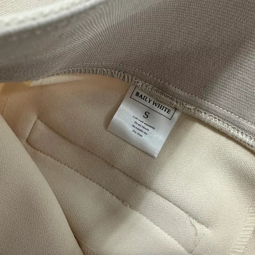 [BUNJANG] High-Waist Banding Slacks - Cream / 하이밴딩 슬랙스 S
