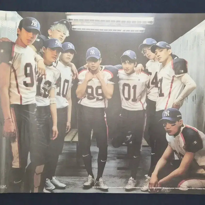 [BUNJANG] EXO Group Love Me Right Poster Bundle Set / 엑소 포스터 브로마이드(일괄판매)