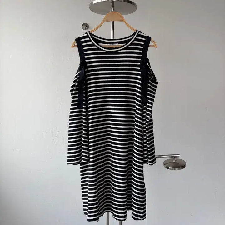 [SOLD OUT] 끌로디 피에로 오프숄더 원피스 2사이즈 55