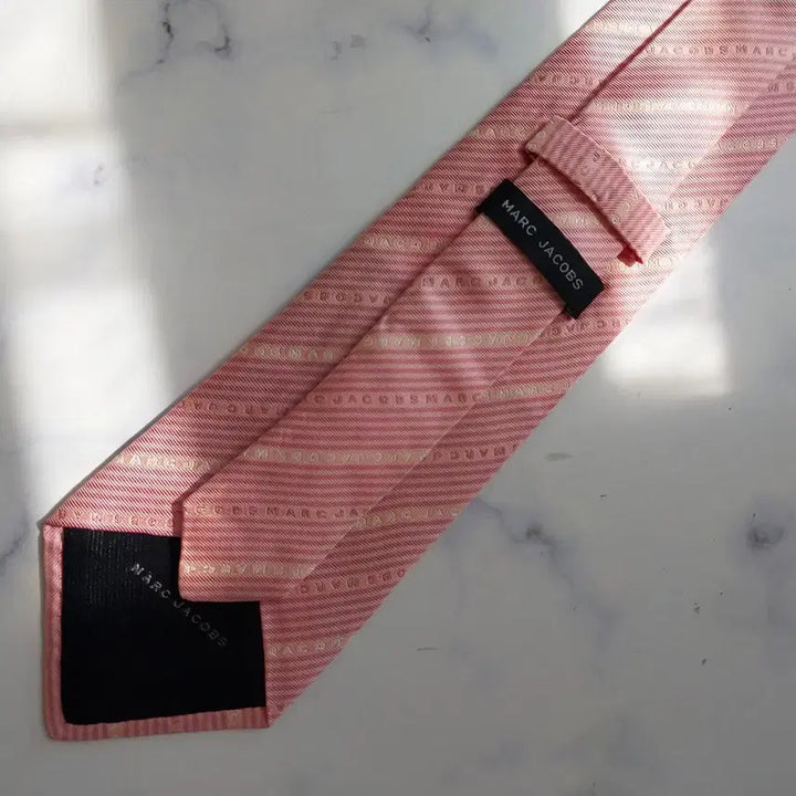 [BUNJANG] Marc Jacobs Silk Stripe Logo Tie / 마크제이콥스 실크 스트라이프 로고 패턴 넥타이 9cm A+등급 K2302
