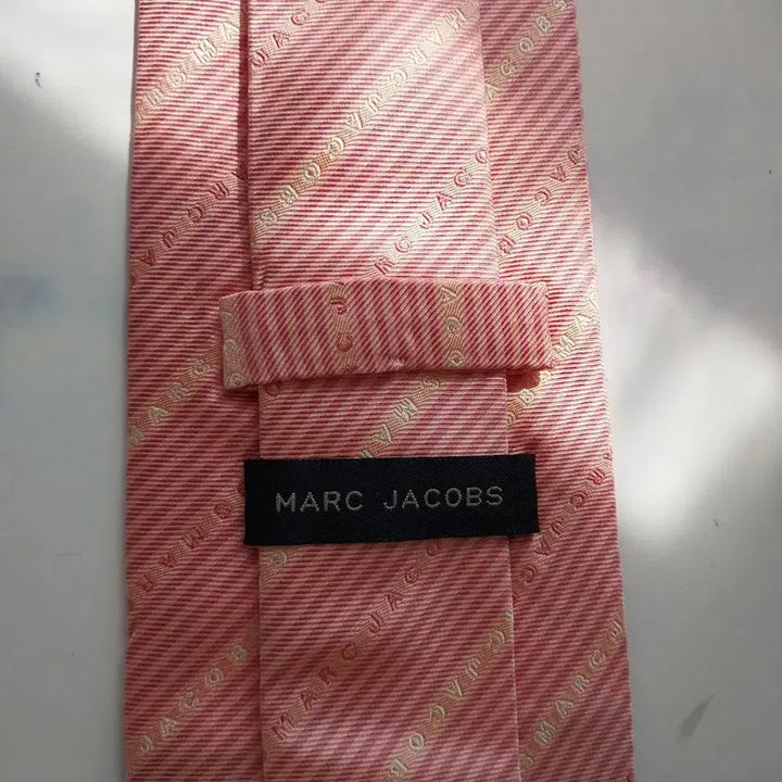 [BUNJANG] Marc Jacobs Silk Stripe Logo Tie / 마크제이콥스 실크 스트라이프 로고 패턴 넥타이 9cm A+등급 K2302
