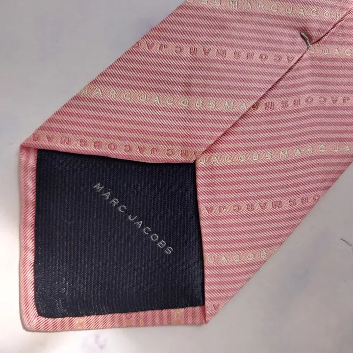 [BUNJANG] Marc Jacobs Silk Stripe Logo Tie / 마크제이콥스 실크 스트라이프 로고 패턴 넥타이 9cm A+등급 K2302
