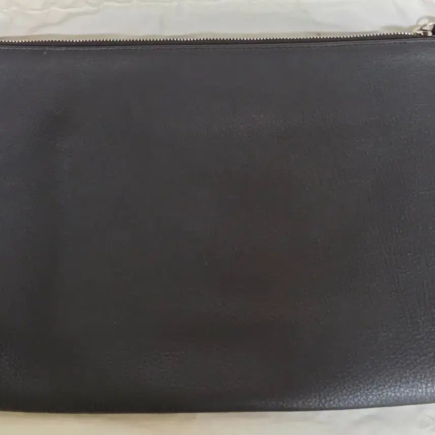 [BUNJANG] Balenciaga Everyday Initial Logo Clutch Black OS / [정품] 발렌시아가 에브리데이 이니셜 로고 클러치 블랙 OS