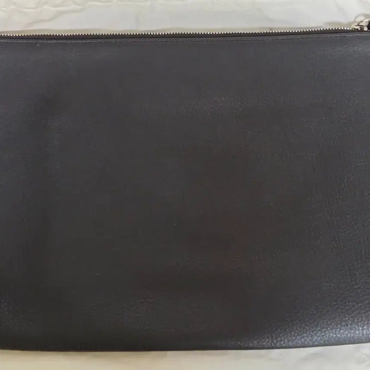 [BUNJANG] Balenciaga Everyday Initial Logo Clutch Black OS / [정품] 발렌시아가 에브리데이 이니셜 로고 클러치 블랙 OS