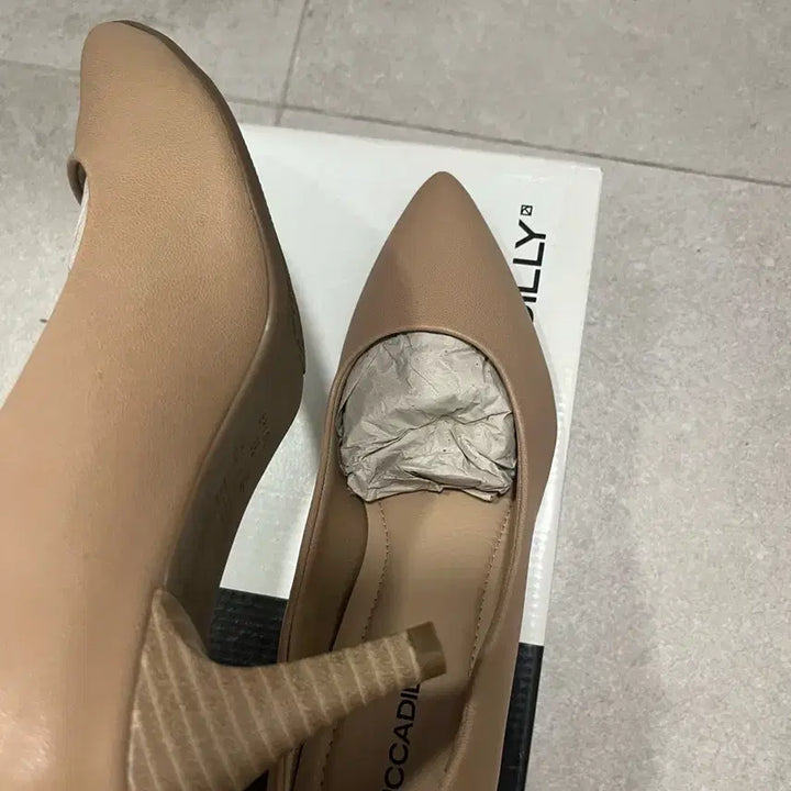 [BUNJANG] Piccadilly Pumps Nude Color EU38 / 피카딜리 펌프스 누드 컬러 EU38