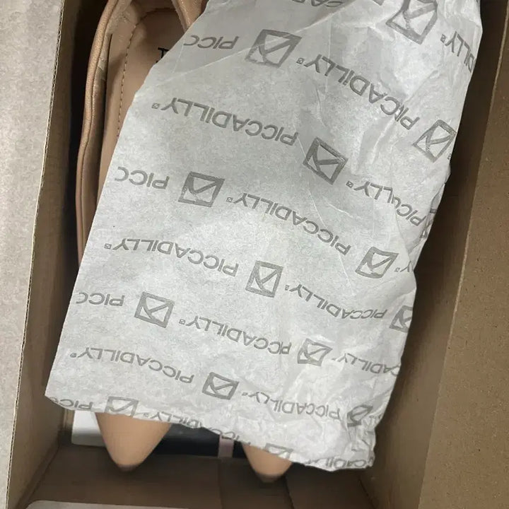 [BUNJANG] Piccadilly Pumps Nude Color EU38 / 피카딜리 펌프스 누드 컬러 EU38