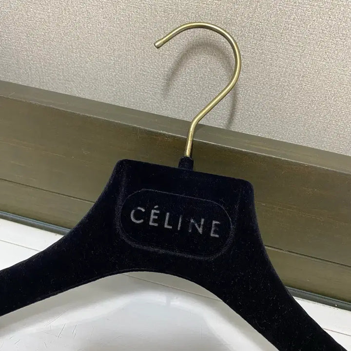 [BUNJANG] Celine Velvet Hanger / 셀린느 옷걸이