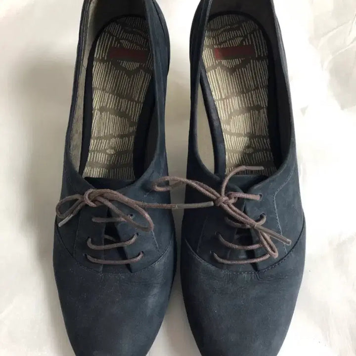 [SOLD OUT] 캠퍼 옥스포드 힐 슈즈