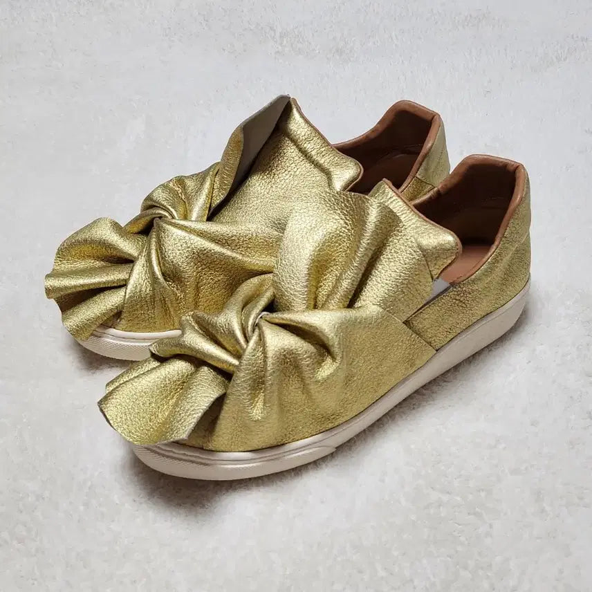 [BUNJANG] Handmade Gold Ribbon Twisted Sneakers 245 / 새상품/수제화 골드 리본꼬임 스니커즈245