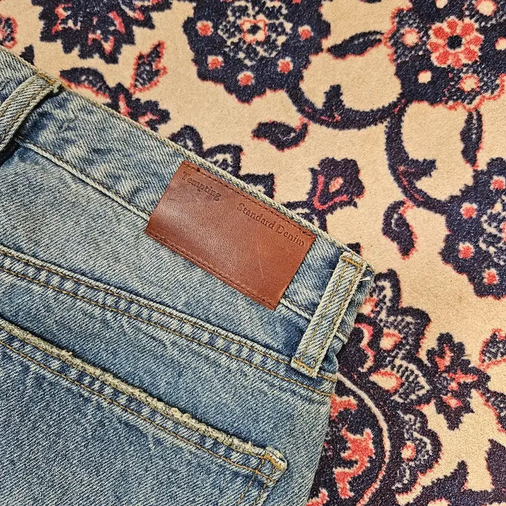 [BUNJANG] Tempting Seoul Washed Slim Straight Denim Pants - 1 Size / Tempting Seoul 워시드 슬림 스트레이트 데님 팬츠 1size