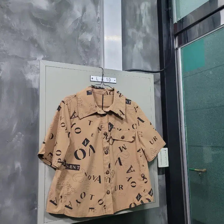[BUNJANG] MINE Nylon Lettering Short-Sleeved Shirt Jacket / 한섬 MINE 마인 나일론 레터링 반팔 셔츠 자켓 FREE