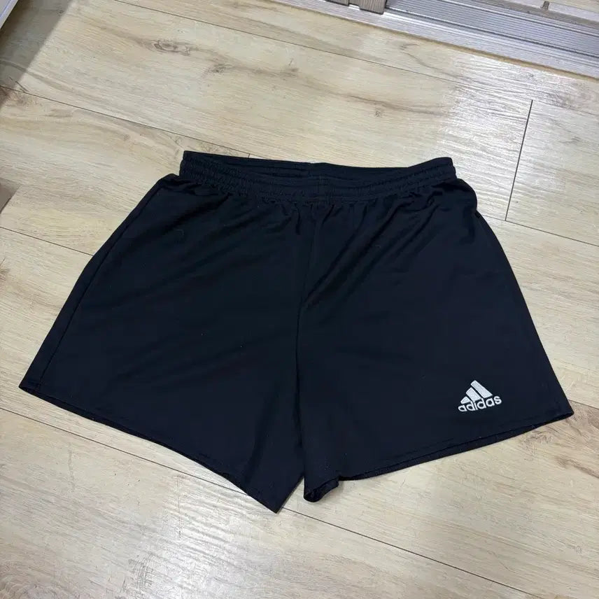 [BUNJANG] Adidas Black Shorts / 아디다스 블랙 반바지