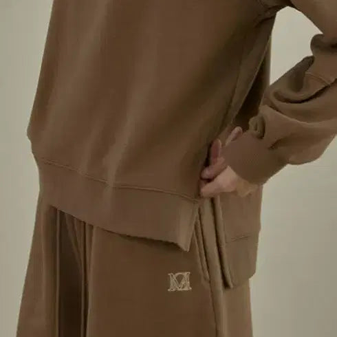 [BUNJANG] Magjay Brown Sweatshirt Shorts / 매그제이 브라운 맨투맨 반바지