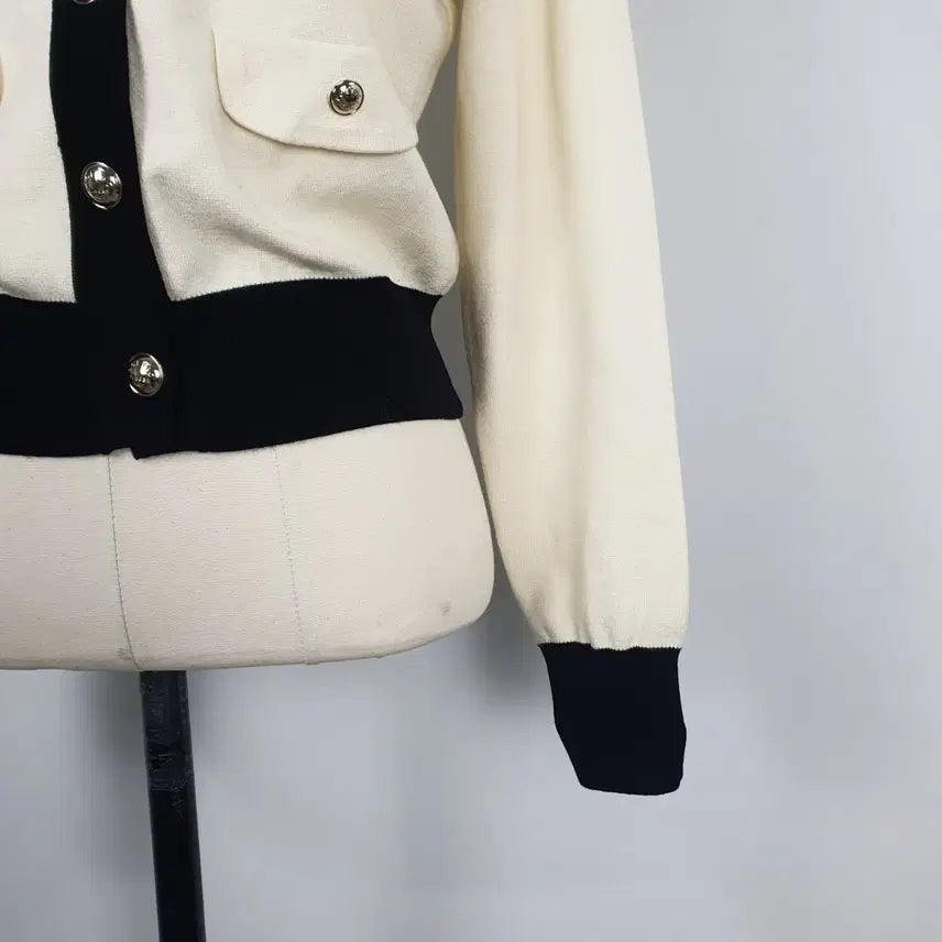 [BUNJANG] LIST Ivory Knit Black Cardigan / 1165.LIST 아이보리 니트 블랙 배색 카디건55