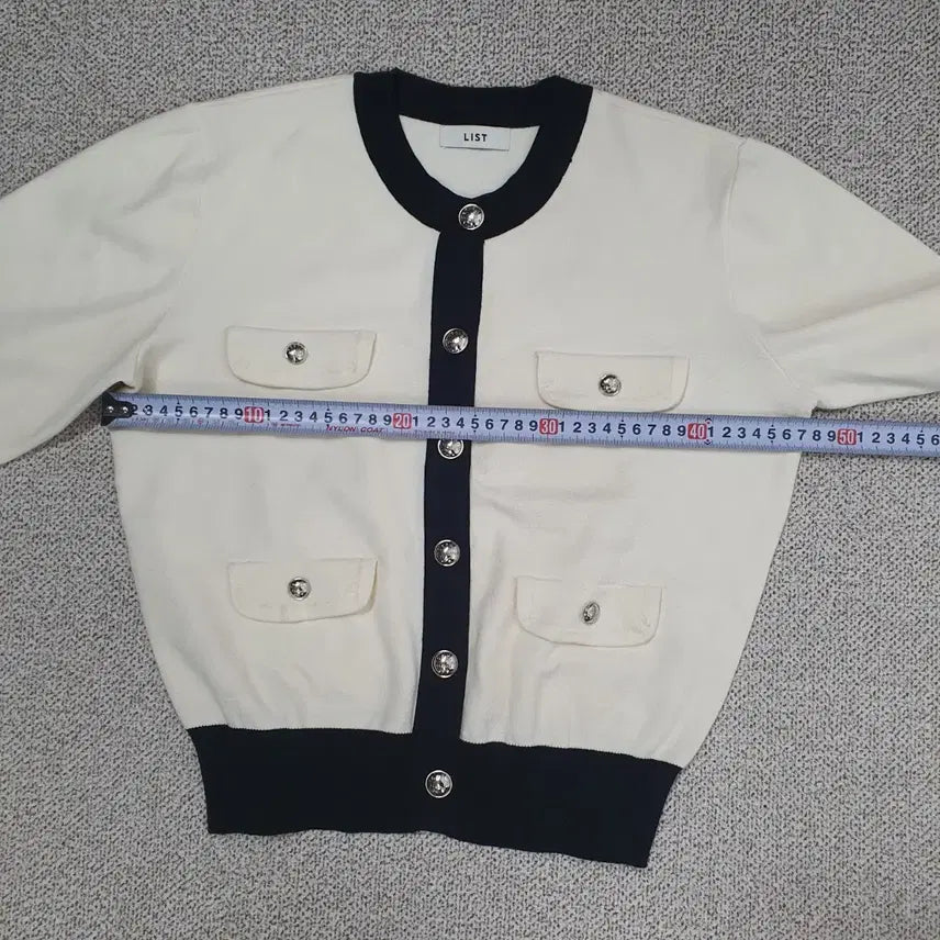 [BUNJANG] LIST Ivory Knit Black Cardigan / 1165.LIST 아이보리 니트 블랙 배색 카디건55