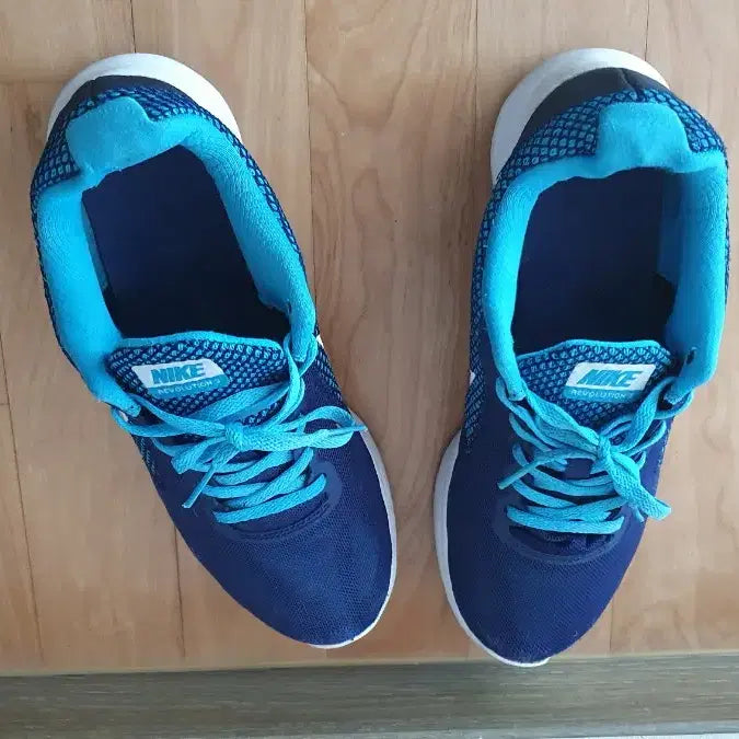 [BUNJANG] NIKE REVOLUTION 3 Sneakers / NIKE 운동화 판매 합니다 ^^