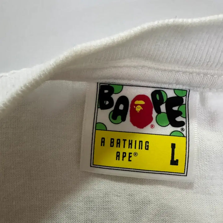 [SOLD OUT] 베이프 반팔(L사이즈)