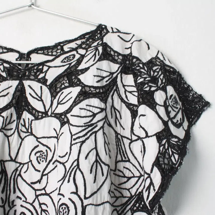 [BUNJANG] DENIA WOMAN OS Short Sleeve Top / 데니아 우먼 반팔 탑 [WOMAN OS]