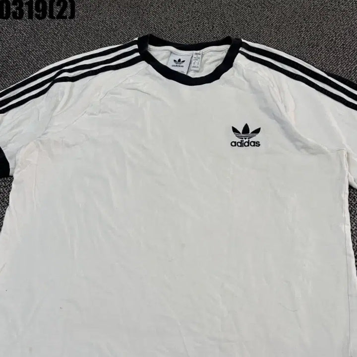 [SOLD OUT] 아디다스 반팔