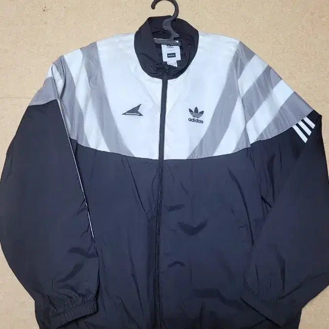 [SOLD OUT] [us XL]아디다스x디센던트 트랙탑 us XL 국내 5XL 125