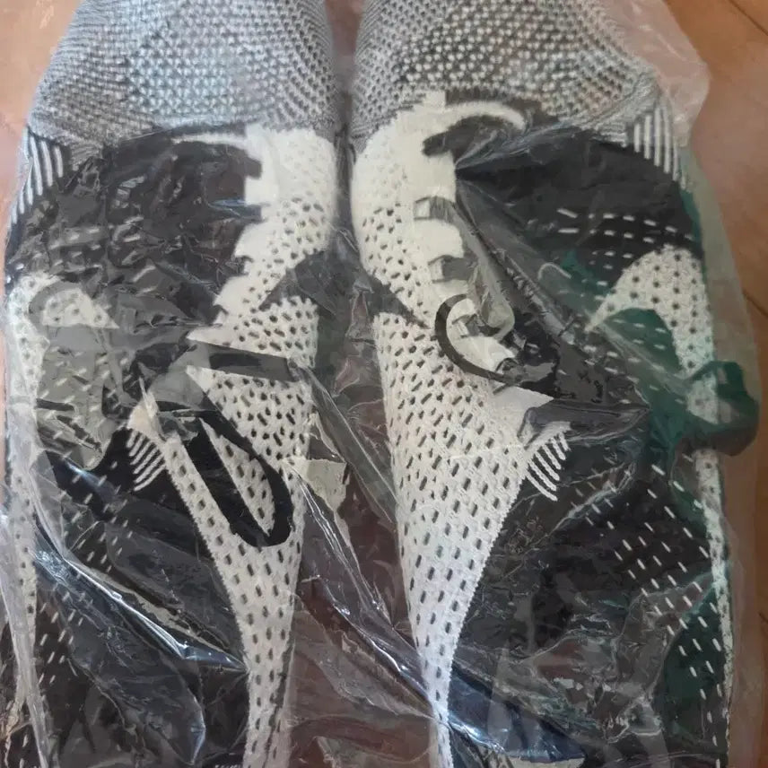 [BUNJANG] Nike Flyknit Racer Black White 300mm / 1회착-나이키 플라이니트 레이서 블랙 화이트 300mm