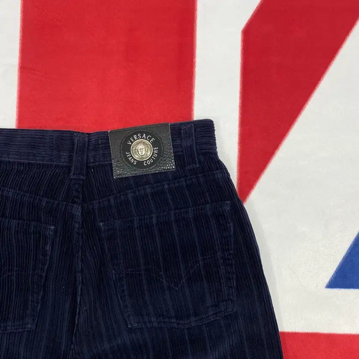 [SOLD OUT] 베르사체 코듀로이팬츠 30