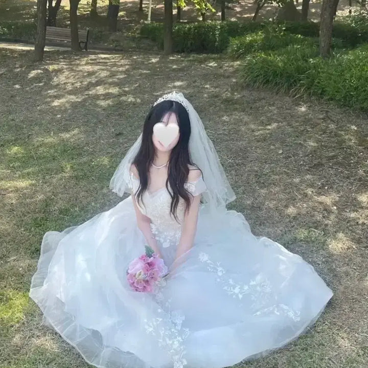 [BUNJANG] Wedding Dress Rental / 퀄리티 보장) 졸업사진 고퀄 웨딩드레스 대여 (부케 포함)