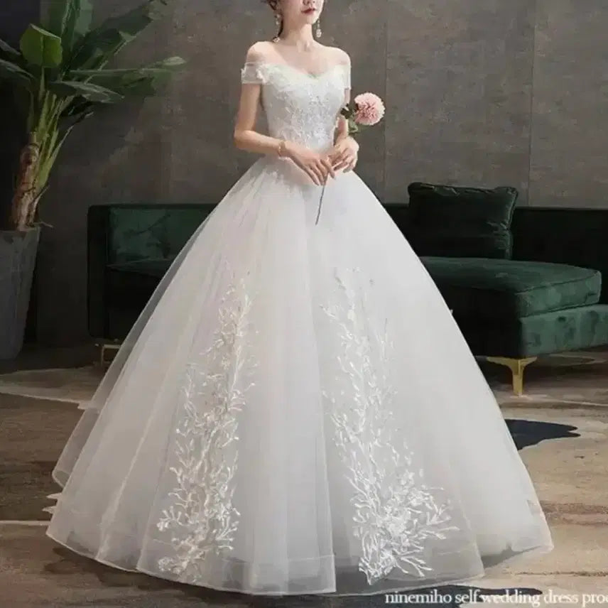 [BUNJANG] Wedding Dress Rental / 퀄리티 보장) 졸업사진 고퀄 웨딩드레스 대여 (부케 포함)