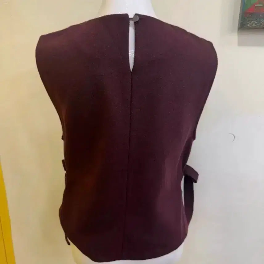 [BUNJANG] Roem Wine Wool Vest with Ribbon Detail / 로엠 와인 울 베스트 리본 디테일 베스트/꾸안꾸 데일리룩
