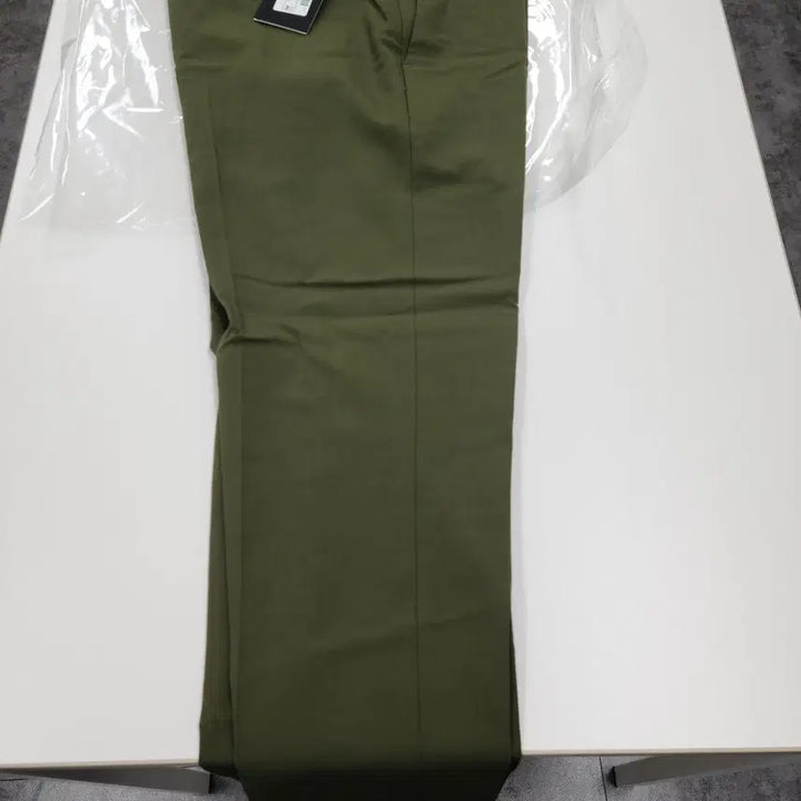 [BUNJANG] pt01 Virgin Wool Feather Slacks Khaki / pt01 버진울 깃털 슬랙스 카키 미사용 사이즈50