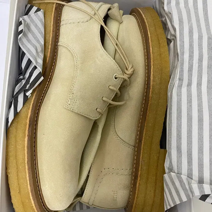 [BUNJANG] AMI Suede Crepe Sole Derby Shoes / (정품) 새상품 AMI 샌드색상 스웨이드 크레페솔 더비슈즈팝니다