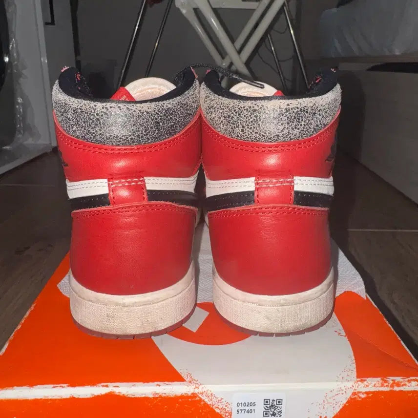 [BUNJANG] Nike Air Jordan 1 Retro High OG Sneakers / 나이키 에어 조던 1 레트로 하이 OG 235