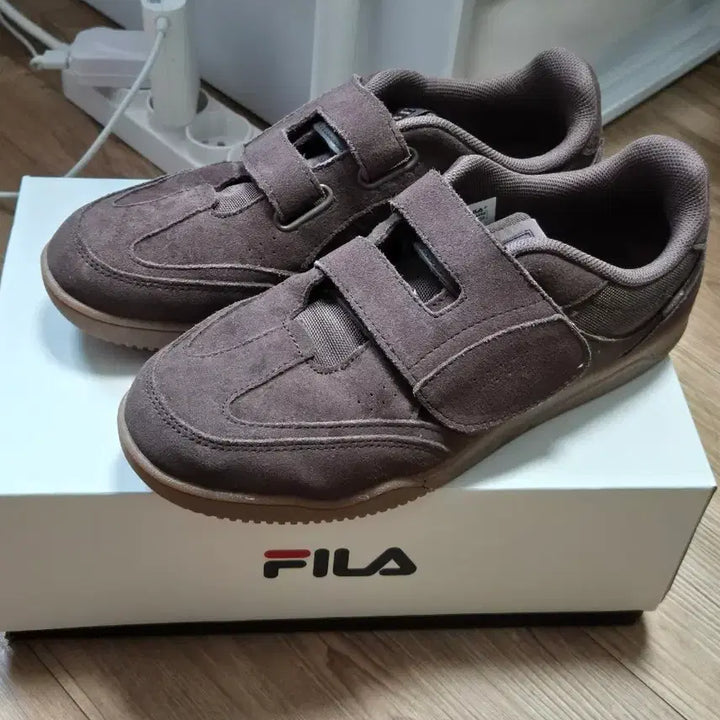 [BUNJANG] Fila Slant Shot Brown Sneakers / 휠라 슬랜트샷 브라운 250