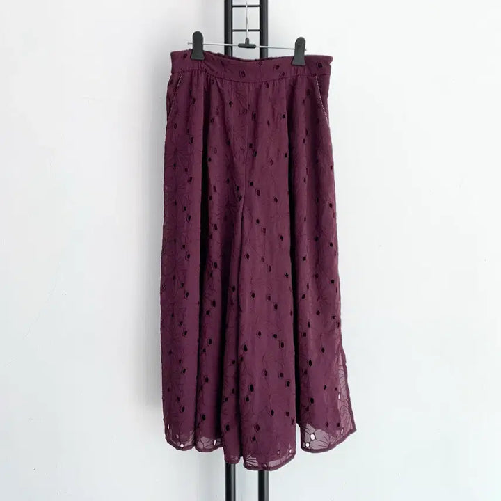 [BUNJANG] ANNA SUI Punching Lace Wide Pants Burgundy / 정품 안나수이 ANNA SUI 펀칭 레이스 와이드 팬츠 버건디