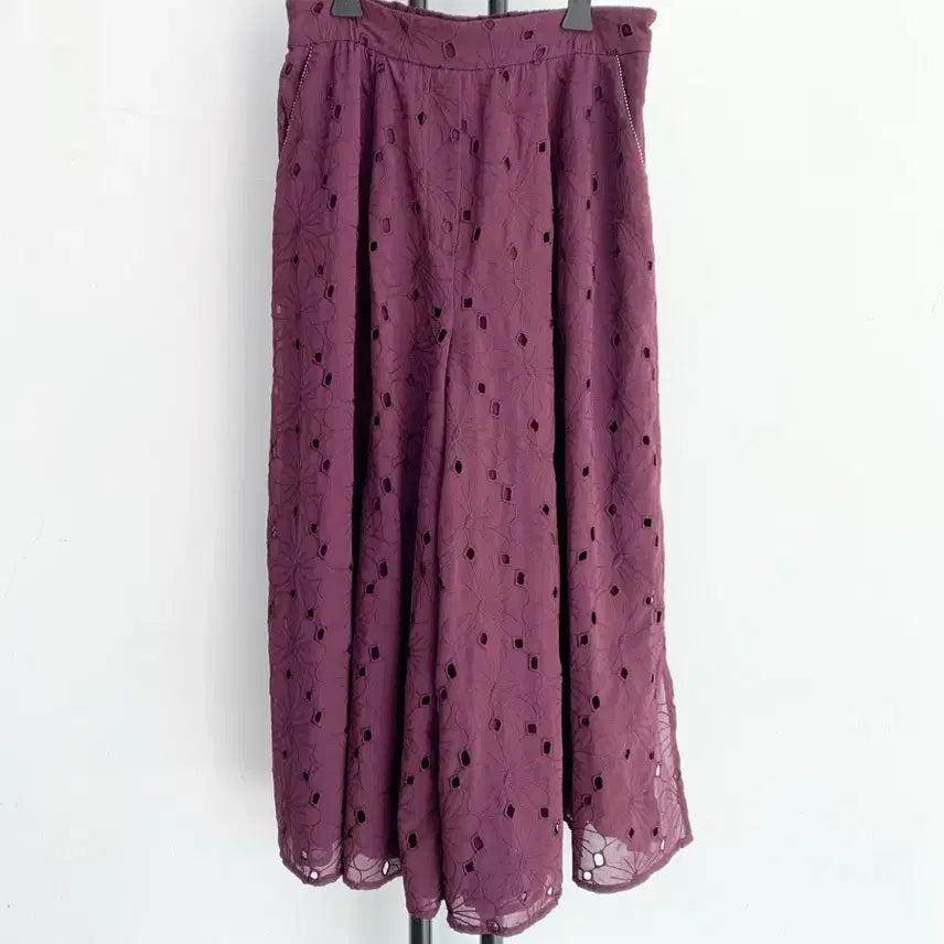 [BUNJANG] ANNA SUI Punching Lace Wide Pants Burgundy / 정품 안나수이 ANNA SUI 펀칭 레이스 와이드 팬츠 버건디