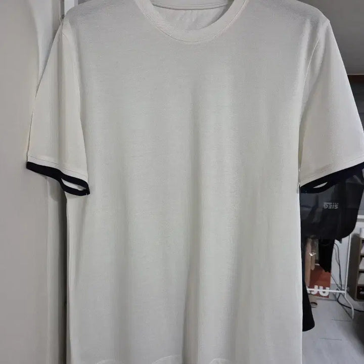 [SOLD OUT] 산드로옴므 코튼 소매배색 반팔티 XL 화이트