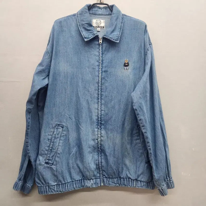 [BUNJANG] Who.A.U Steve Bear Embroidered Washed Denim Varsity Jacket (L) / 후아유 스티브 베어 자수 워싱 데님 바시티 자켓L(2XL)