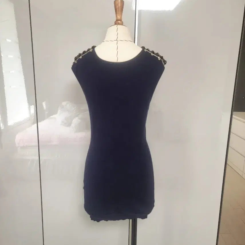 [BUNJANG] Navy Knit Dress with Beaded Detail / 네이비 니트 원피스 44,55