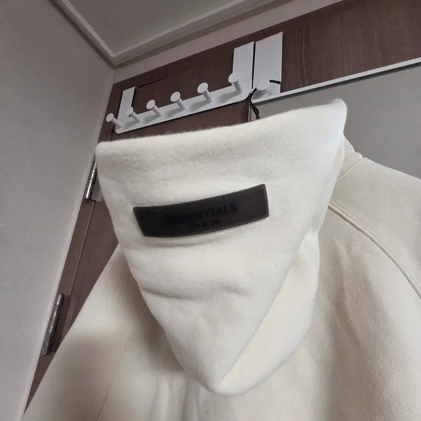 [BUNJANG] Fear of God Essentials 3D Silicon Pullover Hoodie Cream XL / 피어오브갓 에센셜 3D 실리콘 풀오버 후디 크림 XL