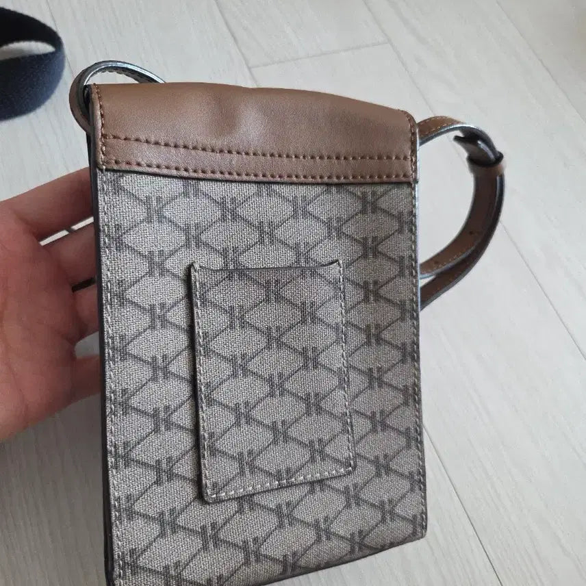 [BUNJANG] Hazzys H Pattern Mini Crossbody Bag / 헤지스 H 패턴 미니 크로스백+스벅 크로스백