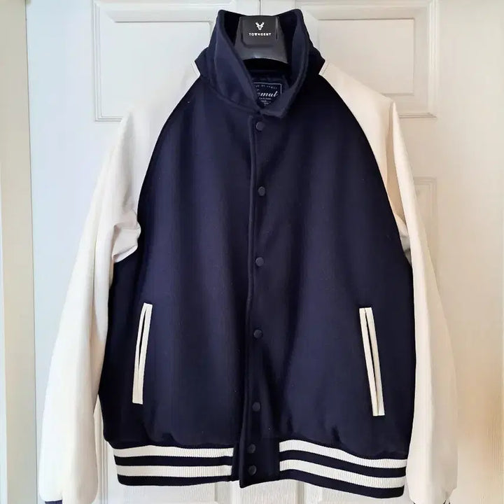 [BUNJANG] JEMUT Raglan Varsity Jacket / 레글런 바시티 자켓