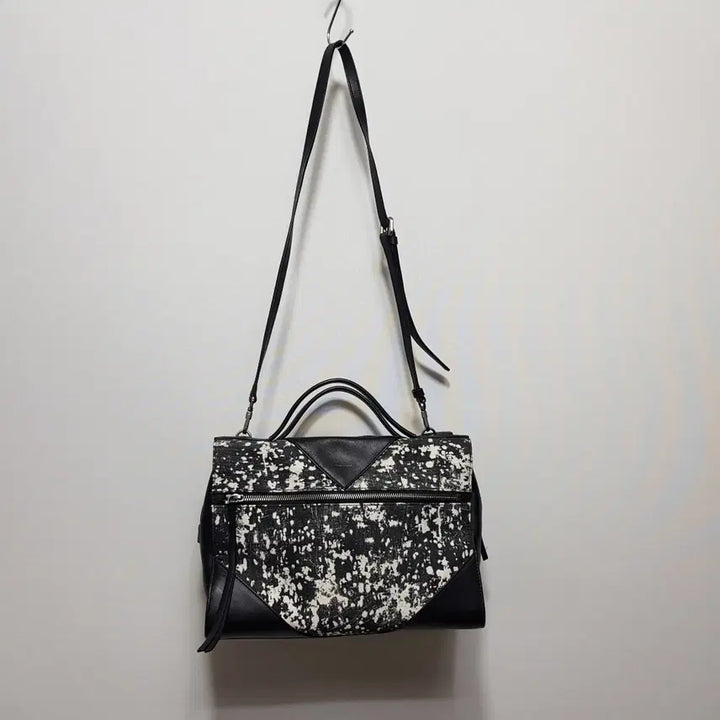 [BUNJANG] Rouge &amp; Lounge Paint Print Two-Way Bag / 루즈앤라운지/페인트프린트백/투웨이백/가로29세로21/파라오쇼핑