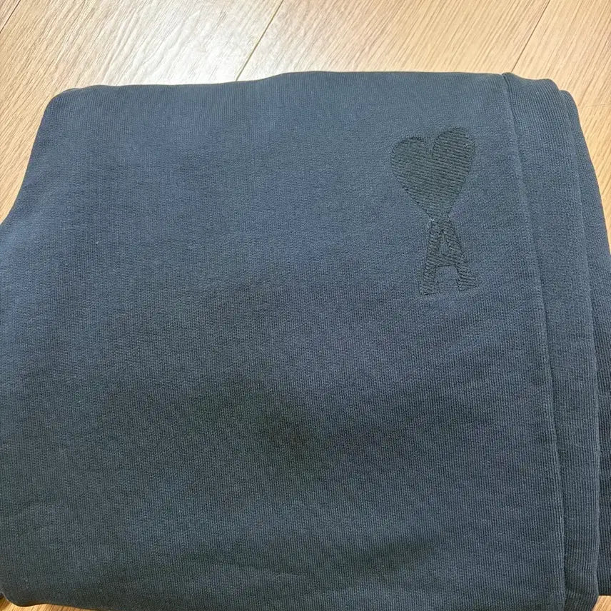 [BUNJANG] BTS Army Heart Embroidery Drawstring Training Pants / 아미 트레이닝팬츠