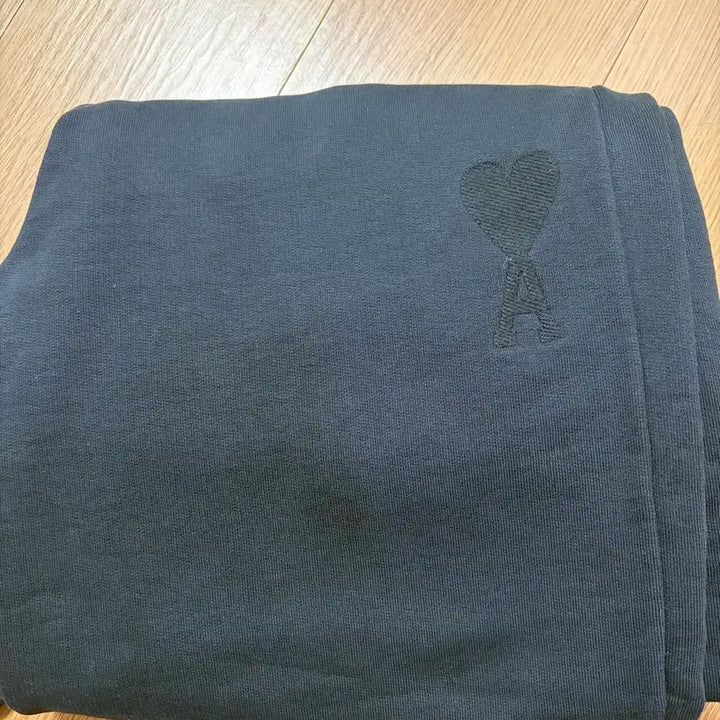 [BUNJANG] BTS Army Heart Embroidery Drawstring Training Pants / 아미 트레이닝팬츠