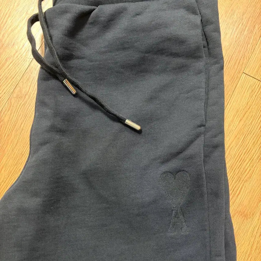 [BUNJANG] BTS Army Heart Embroidery Drawstring Training Pants / 아미 트레이닝팬츠