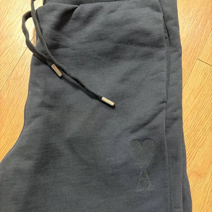 [BUNJANG] BTS Army Heart Embroidery Drawstring Training Pants / 아미 트레이닝팬츠