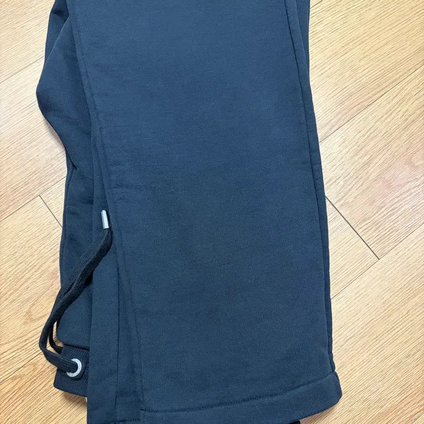 [BUNJANG] BTS Army Heart Embroidery Drawstring Training Pants / 아미 트레이닝팬츠