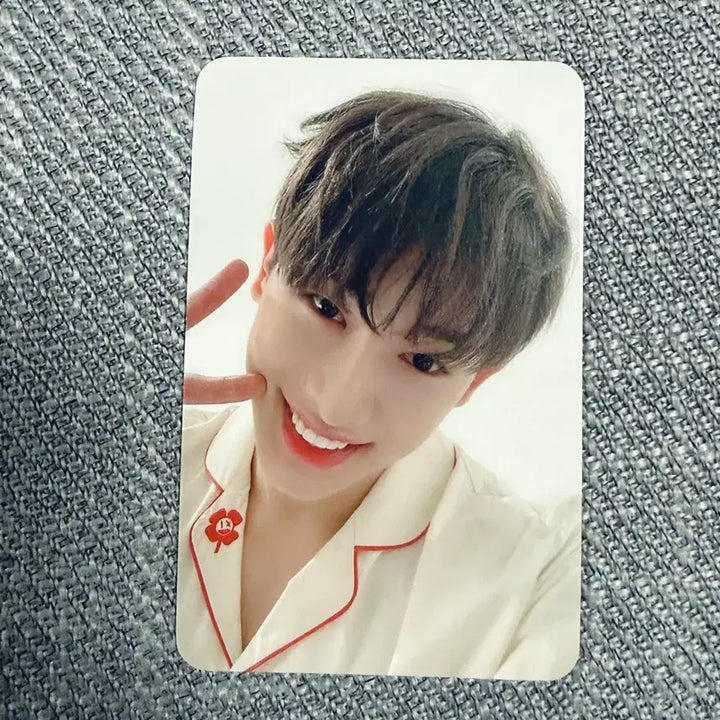 [BUNJANG] Wonho Wenee Special POB Photocard / 원호 위니의 옷장 특전 포토카드