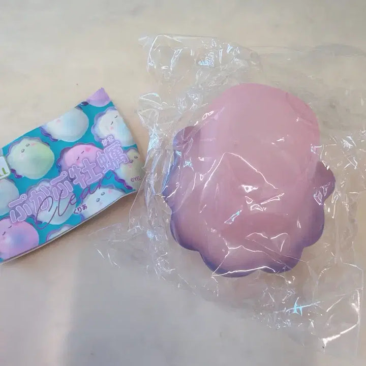 [BUNJANG] Baby Oyster Clear Pink Oyster Gacha / 아기 굴 클리어 말랑이 핑크 굴 가챠