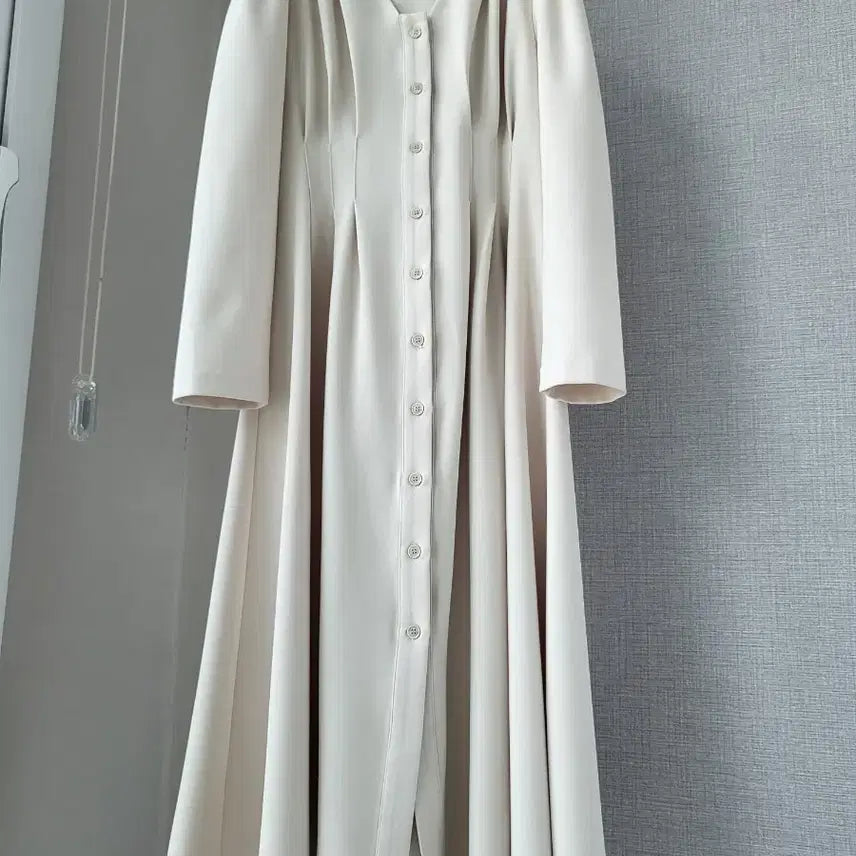 [BUNJANG] GLOW AND NYMPH Flare Long Dress / GLOW AND NYMPH 볼륨소매 플레어롱원피스